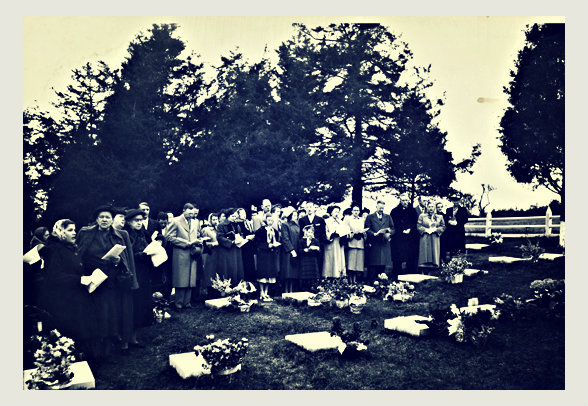 Vintage-Easter-in-Cemetery